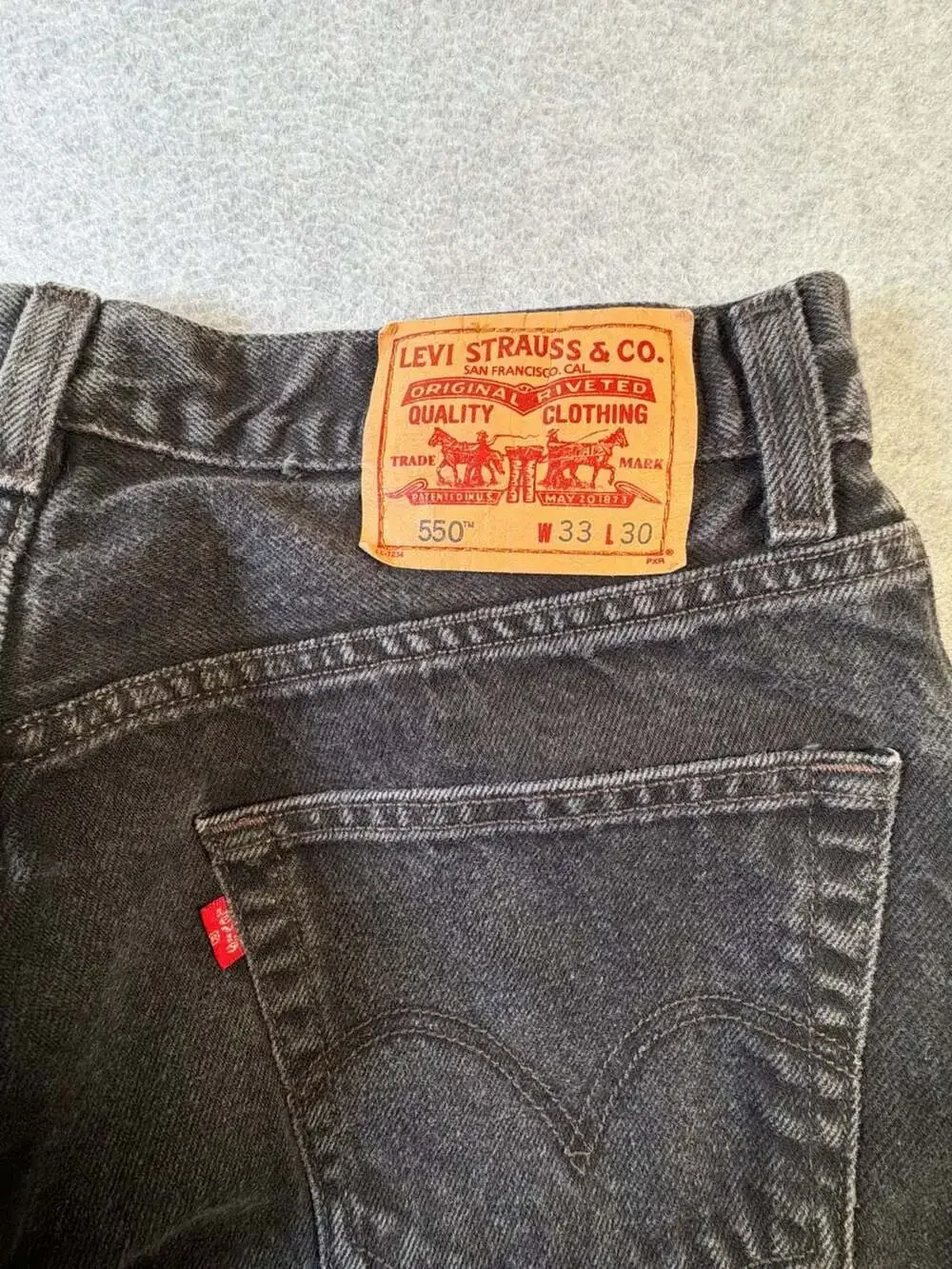 Levi's 550 Relaxed Fit Black Denim Jeans Size 33x30
